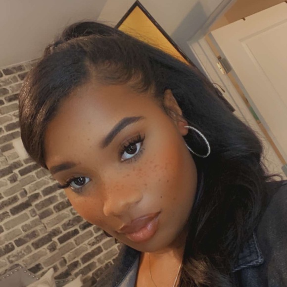 chloe_mayzz
